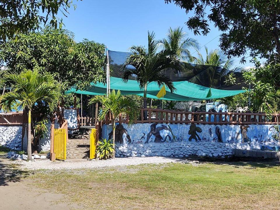 Seasun Beach Resort & Hotel Lucapon Eksteriør billede